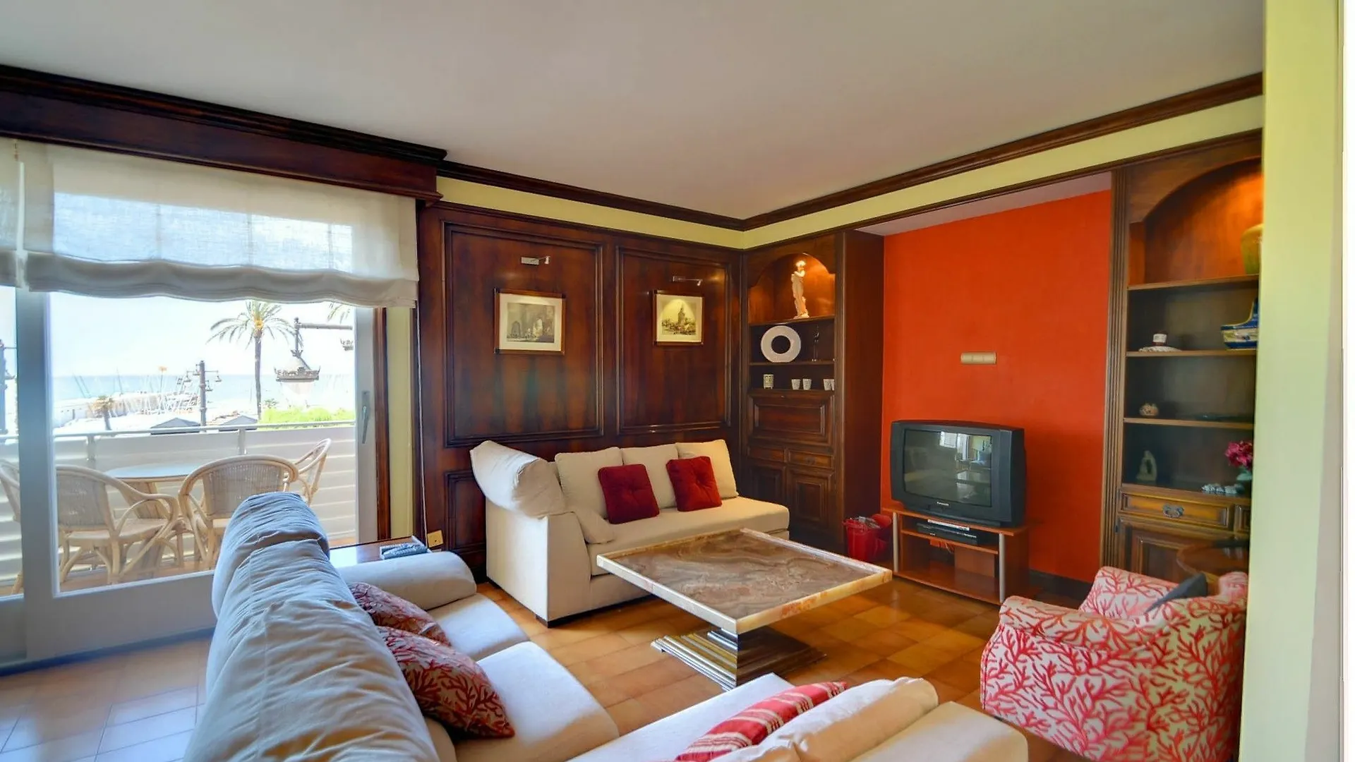 Sea Front Apartment Sitges