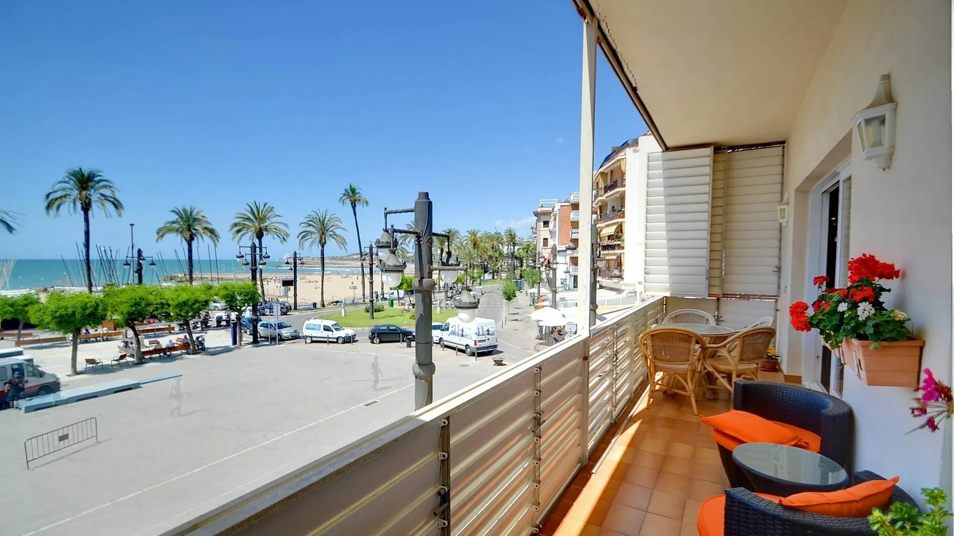 Sea Front Apartment Sitges